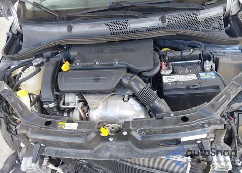 2018 Fiat 500 Pop z USA, uszkodzony, nr VIN 3C3CFFKH7JT528726